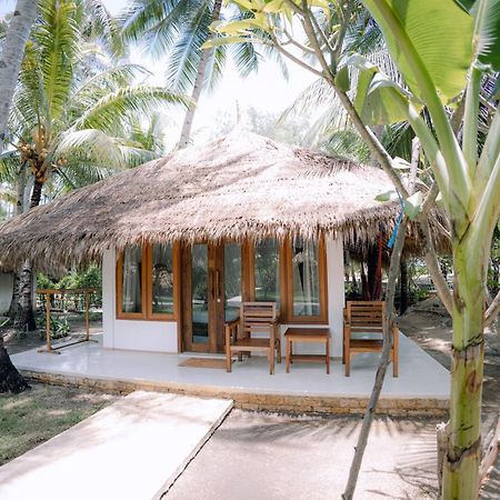 Island View Bar & Bungalow Гили-Эйр Экстерьер фото