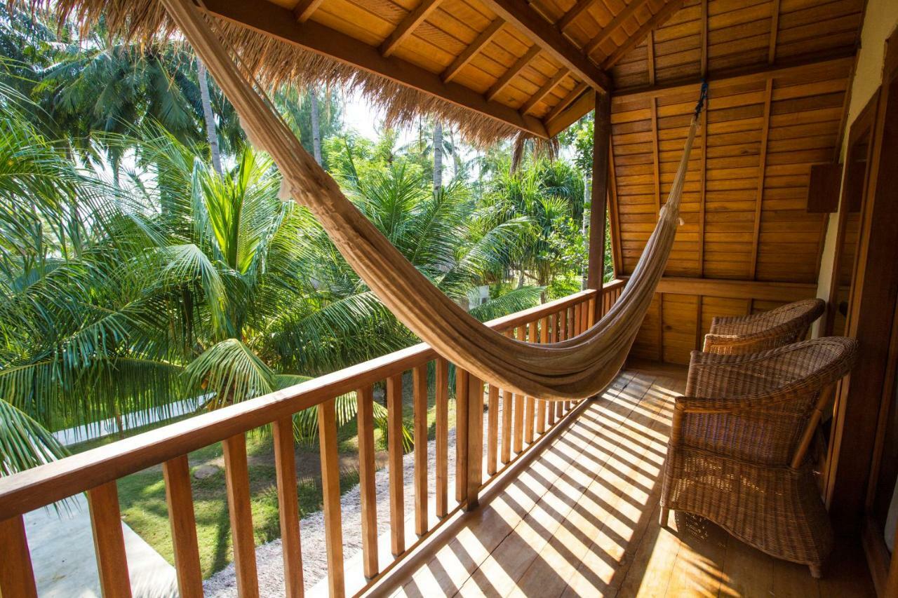 Island View Bar & Bungalow Гили-Эйр Экстерьер фото